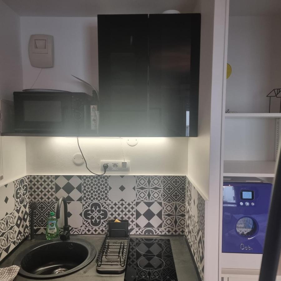 Lyon Montchat Villeurbanne Studio Refait A Neuf Climatisation Et Parking Prive * Villeurbanne